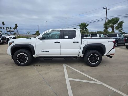 New 2026 Toyota Tacoma TRD Off-Road AWD/4WD image 4