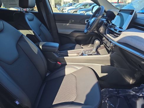 New 2026 Jeep Compass Latitude AWD/4WD image 10