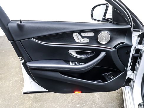 Used 2023 Mercedes-Benz E 350 E 350 4MATIC Sedan w/ Premium Package image 22