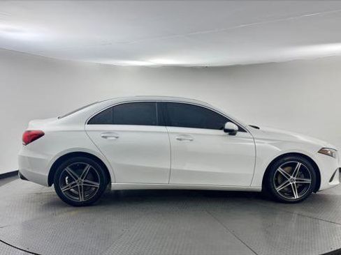 Used 2019 Mercedes-Benz A 220 image 9