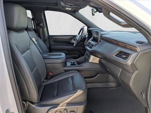 Used 2022 Chevrolet Tahoe Z71 w/ Luxury Package image 23