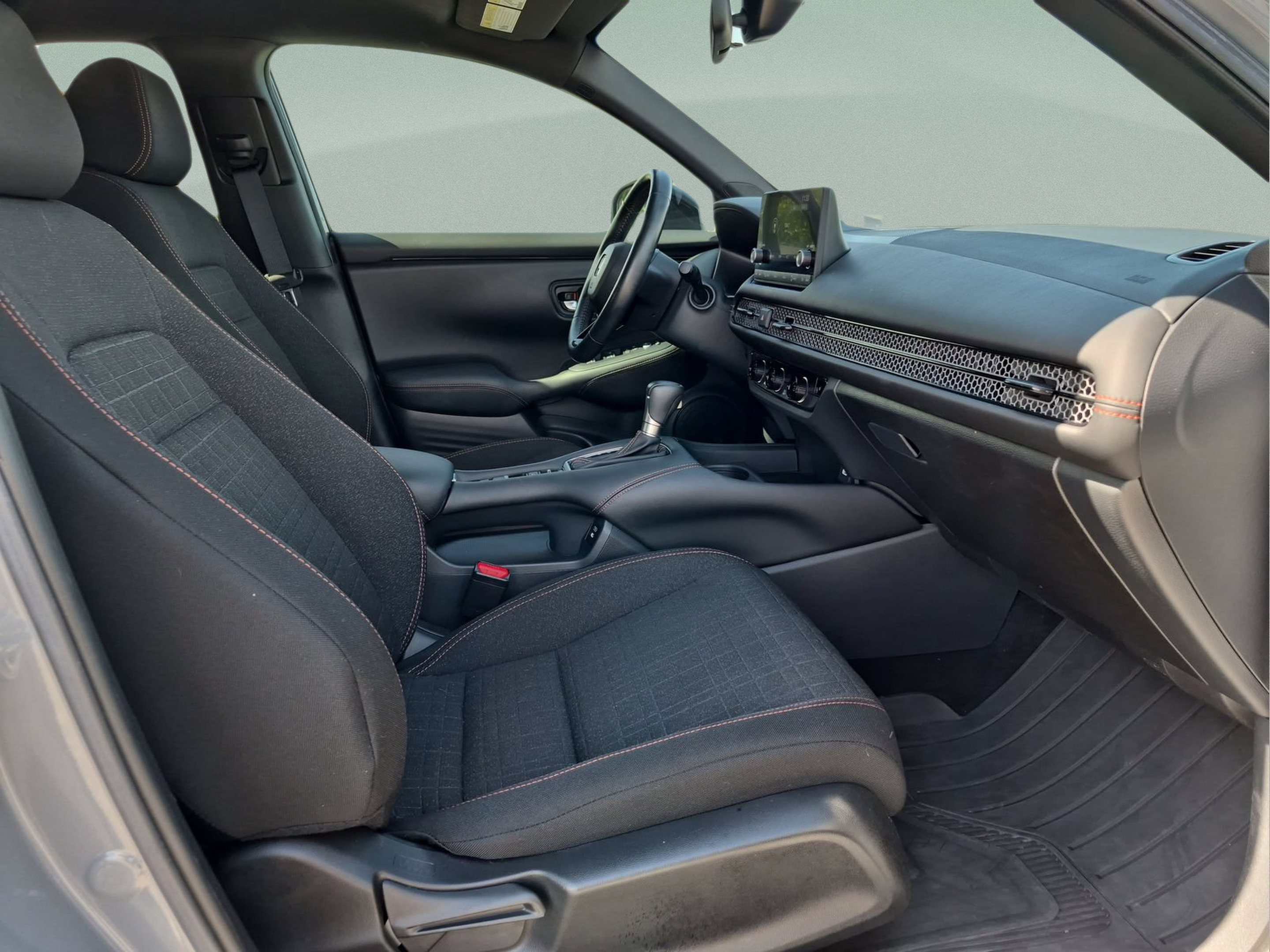 Certified 2025 Honda HR-V Sport image 20