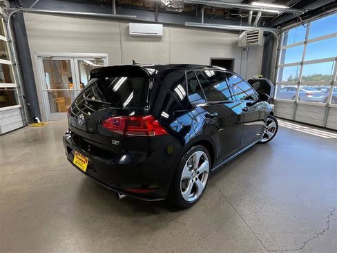 Used 2017 Volkswagen GTI SE FWD image 5