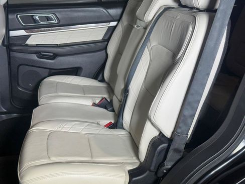 Used 2016 Ford Explorer Platinum AWD/4WD image 27