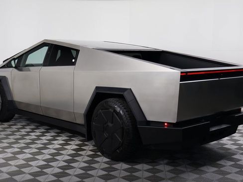 Used 2024 Tesla Cybertruck AWD Crew Cab image 6