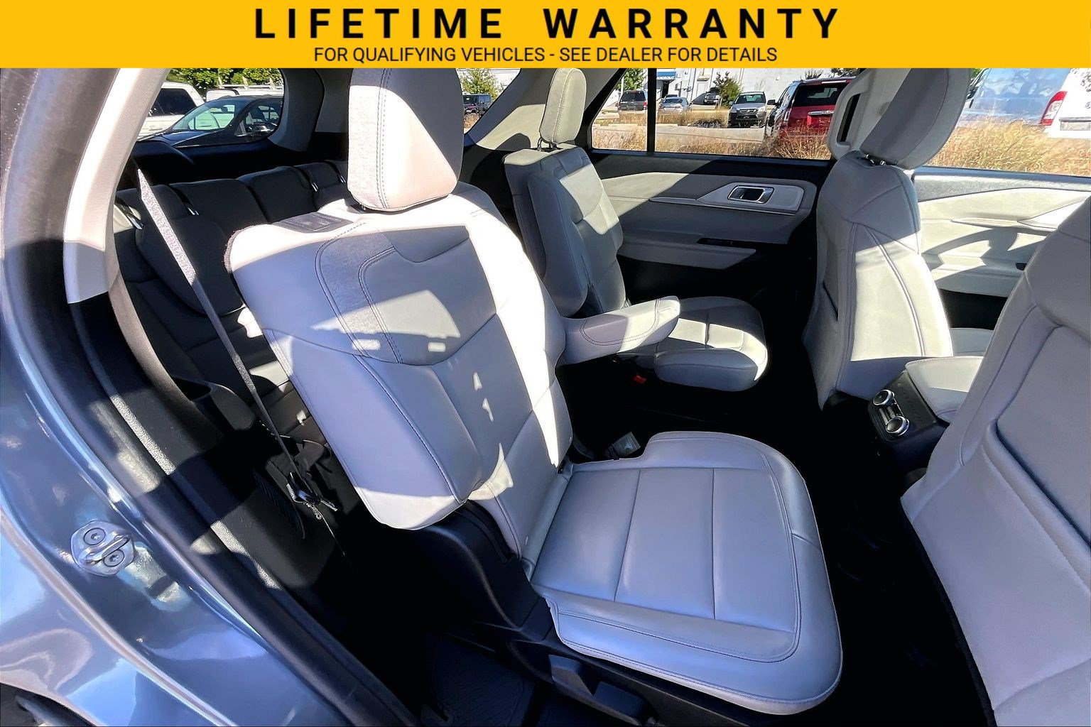 Used 2025 Ford Explorer Active w/ Active Comfort Package AWD/4WD image 23