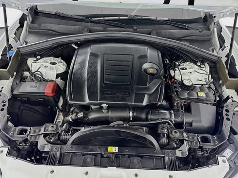 Used 2023 Jaguar F-PACE S image 31