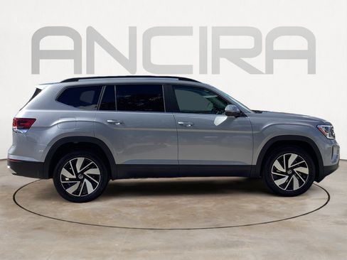 New 2026 Volkswagen Atlas SE FWD image 9