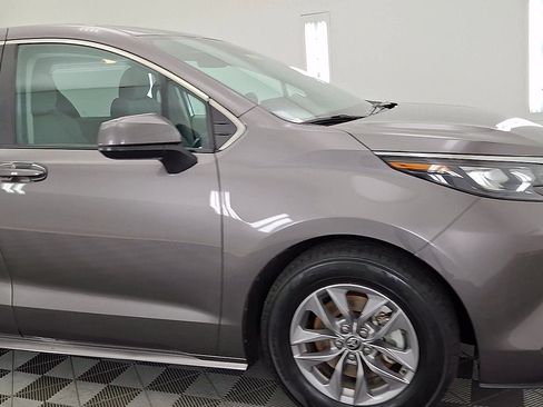 Certified 2024 Toyota Sienna LE image 6