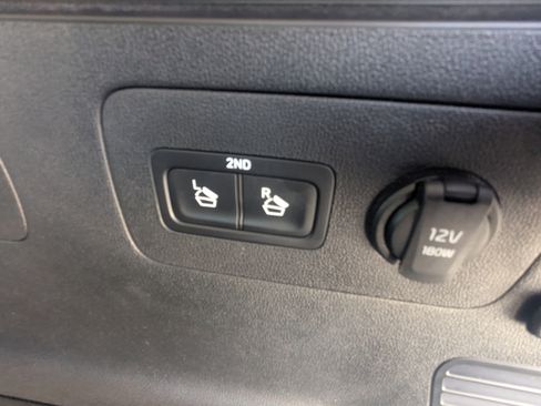 Certified 2023 Kia Sorento LX image 14