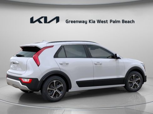 New 2026 Kia Niro LX FWD image 8