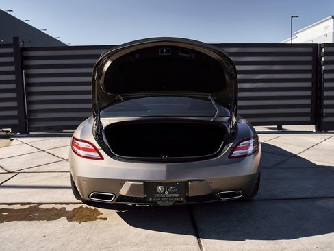 Used 2012 Mercedes-Benz SLS AMG Coupe image 26