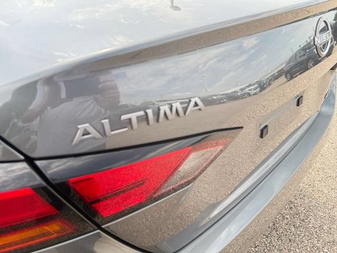 Used 2025 Nissan Altima 2.5 SV AWD/4WD image 36