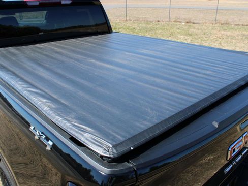 Used 2024 GMC Sierra 1500 Elevation image 10