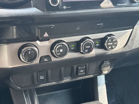 Used 2020 Toyota Tacoma SR AWD/4WD image 24