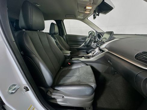 Used 2025 Mitsubishi Eclipse Cross SE image 32