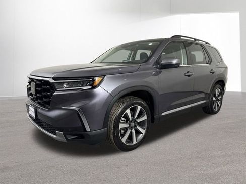 Used 2025 Honda Pilot Touring image 26