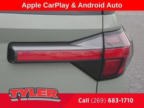 Used 2022 Hyundai Santa Cruz Limited AWD/4WD image 12