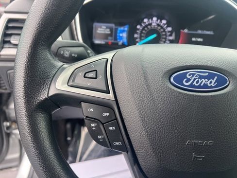 Used 2020 Ford Fusion SE image 24