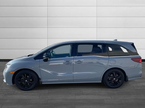 Used 2023 Honda Odyssey Sport image 2