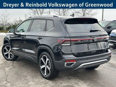 New 2026 Volkswagen Taos SEL image 5