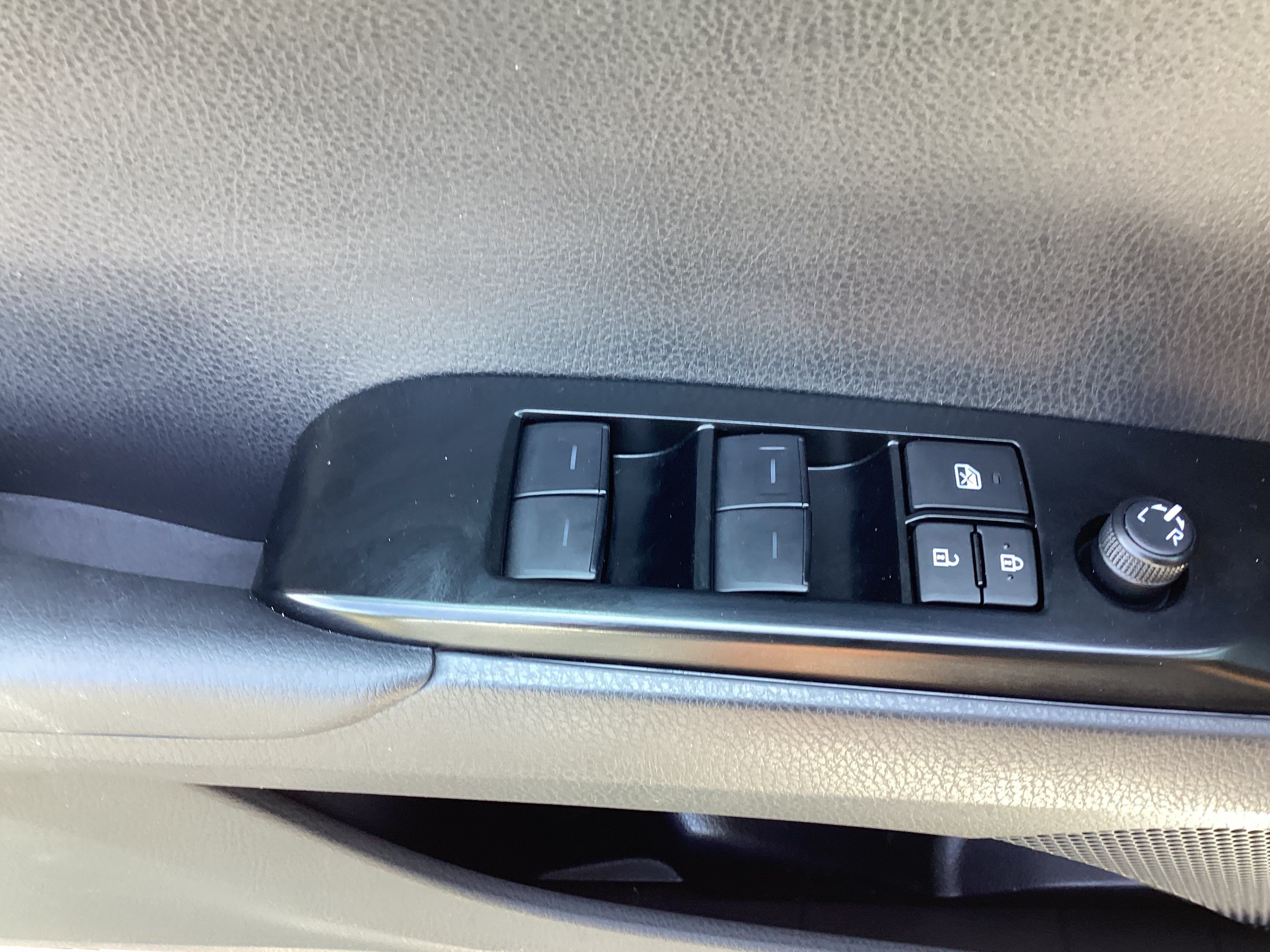 Certified 2026 Toyota Camry SE FWD image 13