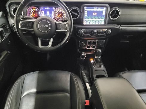 Used 2019 Jeep Wrangler Unlimited Sahara AWD/4WD image 22