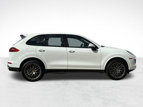 Used 2017 Porsche Cayenne Platinum Edition image 8