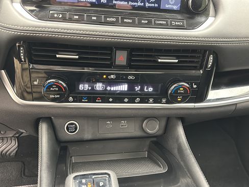 Used 2023 Nissan Rogue SL w/ SL Premium Package AWD/4WD image 19