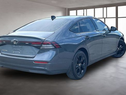 Used 2025 Honda Accord SE image 6