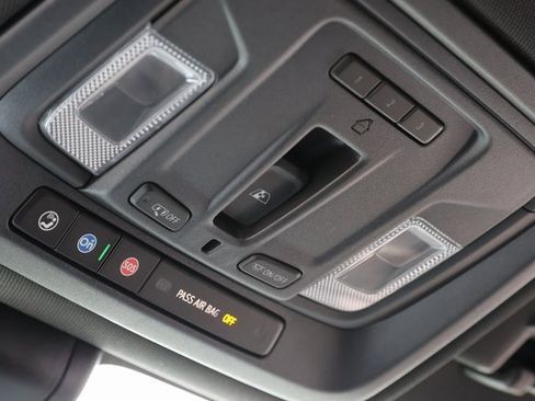 Used 2022 Chevrolet Silverado 2500 High Country w/ Z71 Off-Road Package image 39