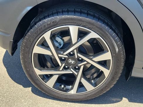 Used 2023 Hyundai Kona Limited FWD image 32