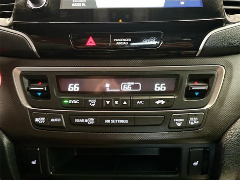 Used 2025 Honda Passport TrailSport image 16