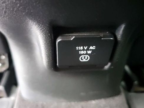 Used 2017 Jeep Cherokee Latitude w/ Comfort & Sound Group image 22