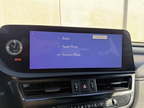 Used 2023 Lexus ES 350 F Sport image 10