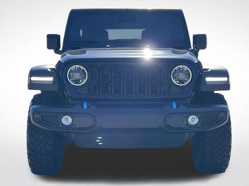 Used 2024 Jeep Wrangler Unlimited image 34