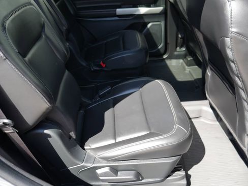 Used 2021 Ford Explorer XLT w/ Equipment Group 202A AWD/4WD image 26