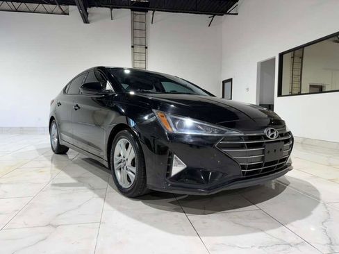 Used 2020 Hyundai Elantra SEL FWD image 24
