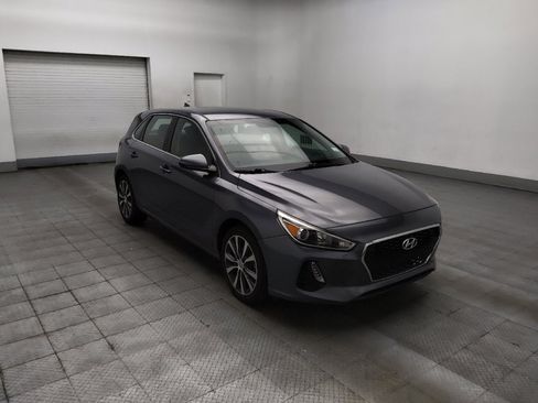 Used 2018 Hyundai Elantra GT FWD image 13