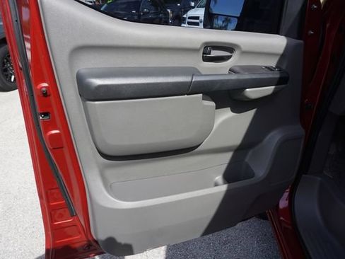 Used 2017 Nissan NV 3500 SL RWD image 28