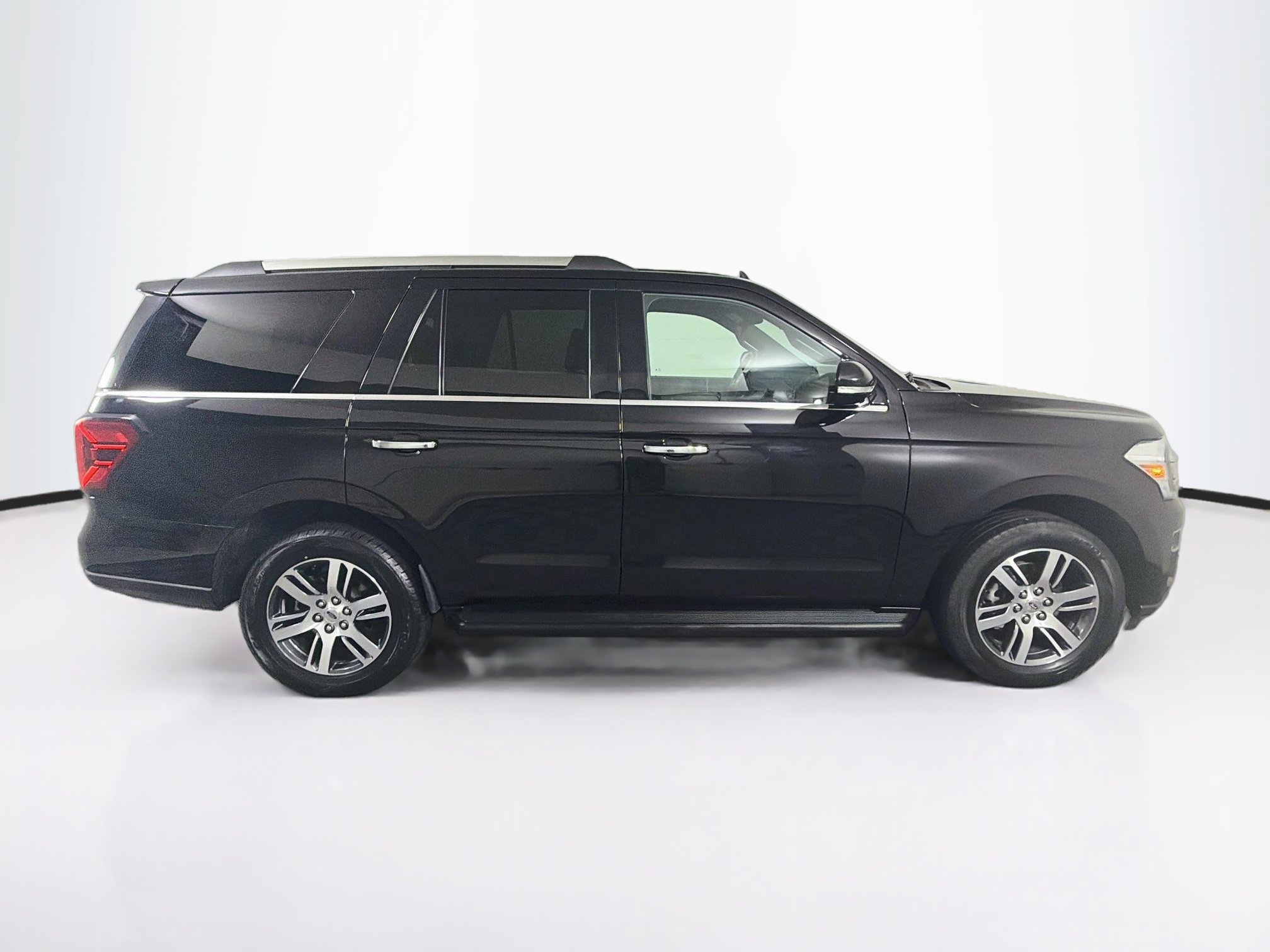 Used 2024 Ford Expedition Limited RWD image 10