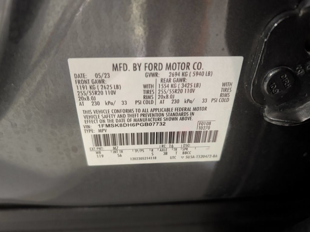 Used 2023 Ford Explorer XLT w/ Equipment Group 202A AWD/4WD image 14