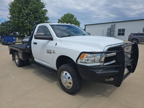 Used 2018 RAM 3500 Tradesman w/ Chrome Appearance Group AWD/4WD image 14
