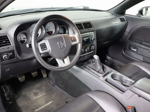 Used 2013 Dodge Challenger R/T Plus image 19