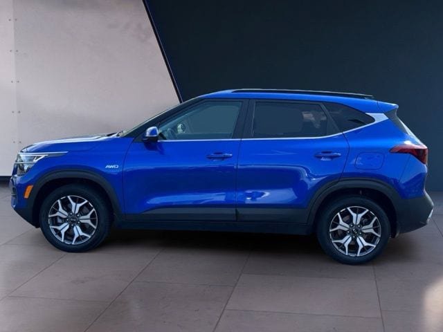 Used 2021 Kia Seltos EX AWD/4WD image 2