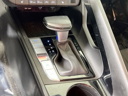 Used 2023 Hyundai Elantra SEL w/ Convenience Package image 17