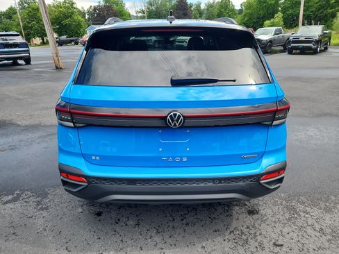 Used 2025 Volkswagen Taos SE AWD/4WD image 7
