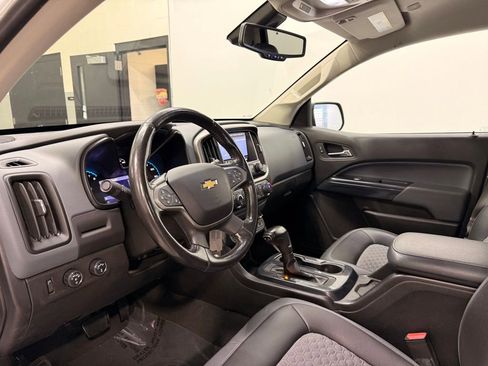 Used 2021 Chevrolet Colorado Z71 AWD/4WD image 11