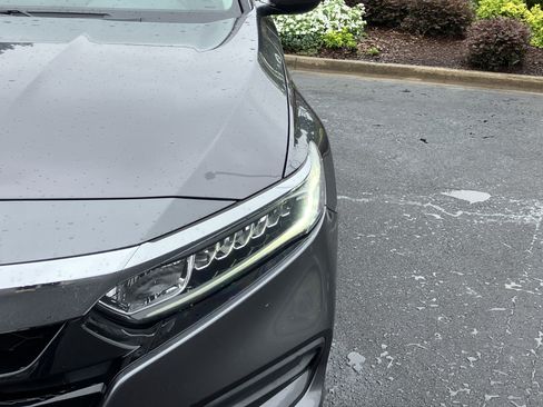 Used 2019 Honda Accord LX image 5