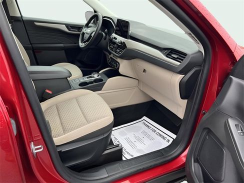 Used 2022 Ford Escape SE w/ Cold Weather Package image 12